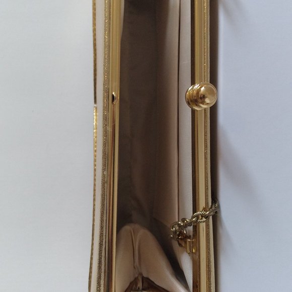 Love this Gold Lame Purse, Handbag, Evening Clutch. Nice intricate detail. - Picture 11 of 13